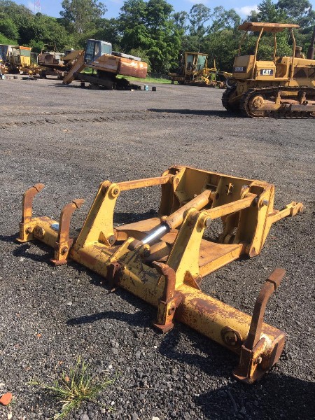 Leilão Online - Ripper para Motoniveladora Caterpillar 120H