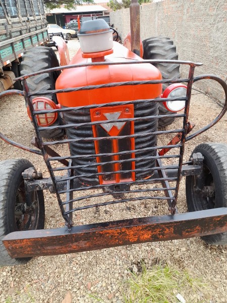 Leilão Online - TRATOR MASSEY FERGUSON 65X; ANO 1970 - FUNCIONANDO