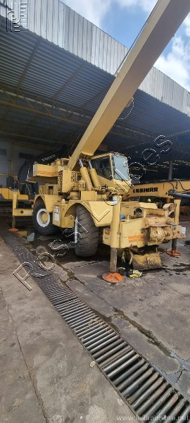 Leilão Online - GUINDASTE AUTOPROPELIDO GROVE RT500C MOTOR CUMMINS
