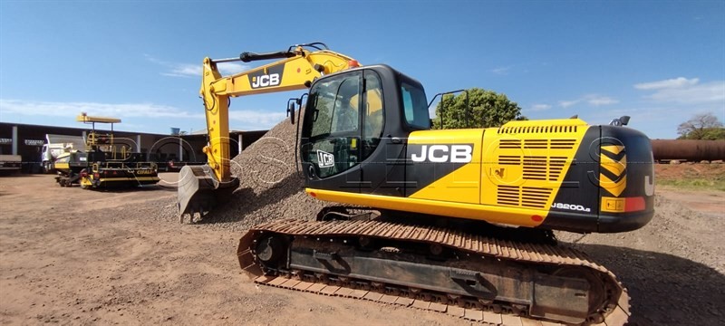 Leilão Online - [vídeo] ESCAVADEIRA HIDRAULICA JCB JS 200 ANO 2013,