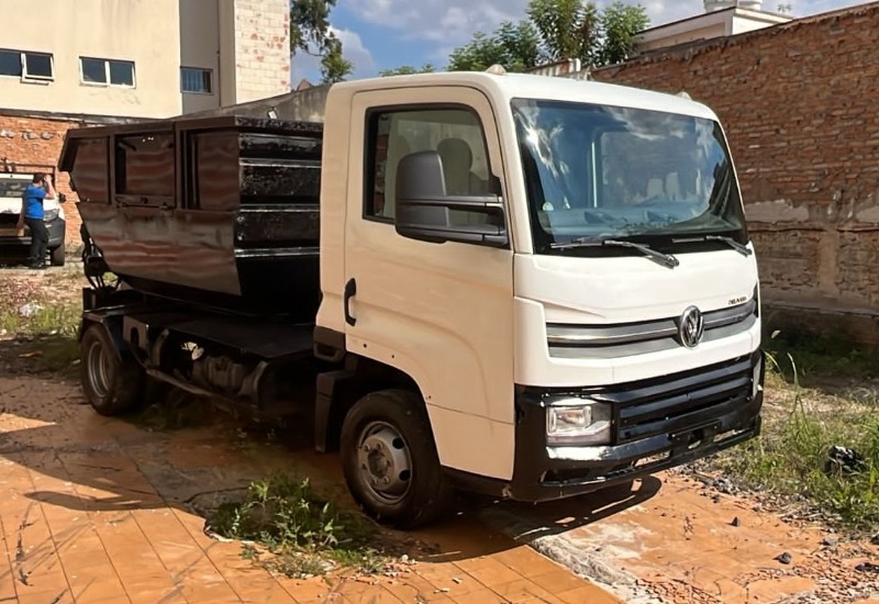veja o vídeo!! CAMINHÃO VW 6.160; 2019/2020; COR BRANCA; COMB. DIESEL; BASCULANTE - FUNCIONANDO