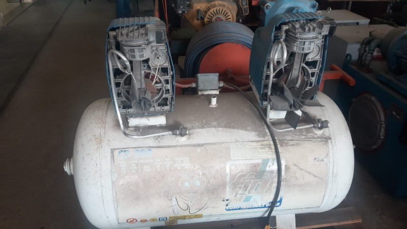 UNIDADE DE COMPRESSOR FIAC CD 200 PARA DENTISTA OU ÁREA MÉDICA