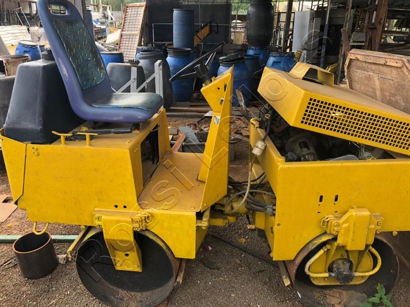 Leilão Online - Mini Rolo Compactador