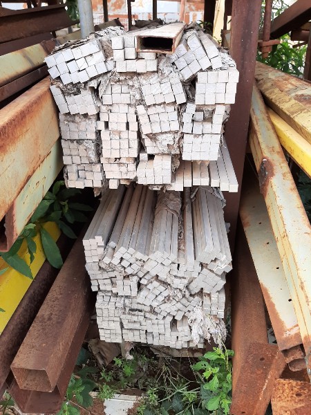 Leilão Online - Lote com: 100un de barras de alumínio de 1,2cm por